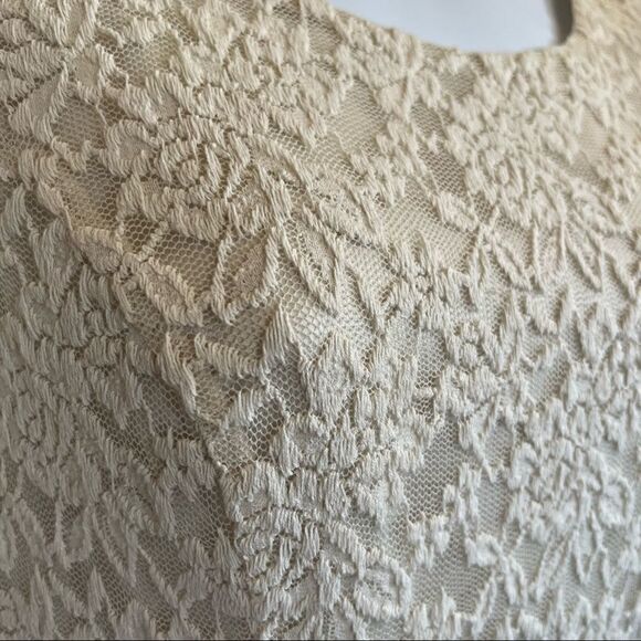 White/cream lace dress   - Picture 3 of 6